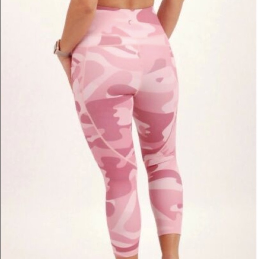 Zyia camo leggings